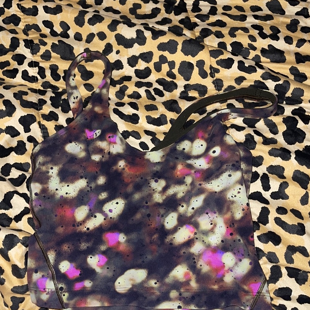 Lululemon top